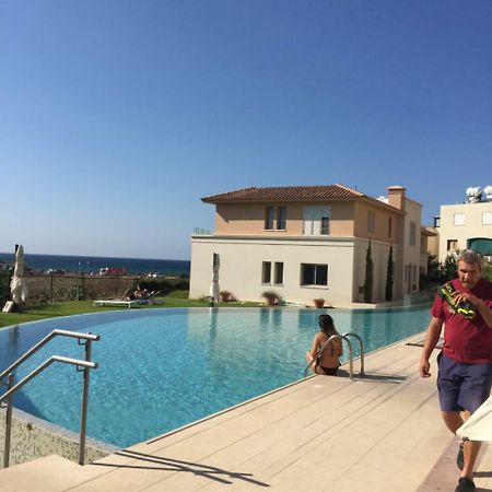 Lingna luxury apartment lighthouse Paphos Extérieur photo