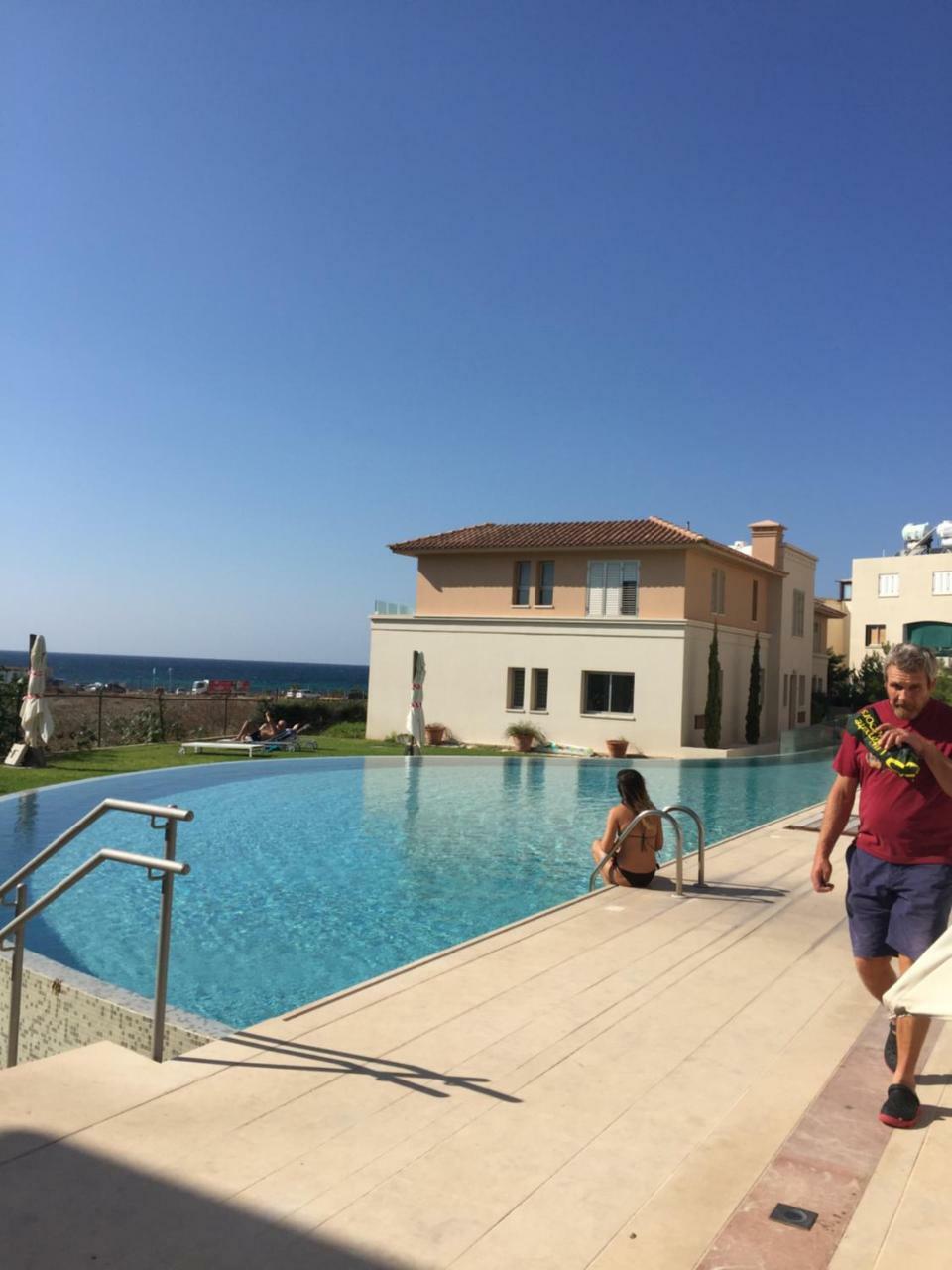 Lingna luxury apartment lighthouse Paphos Extérieur photo
